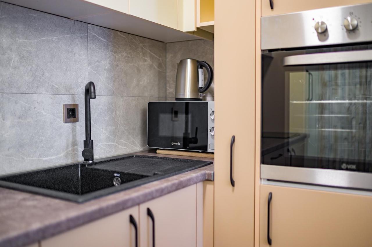Apartman Epilux Tuzla Exteriér fotografie